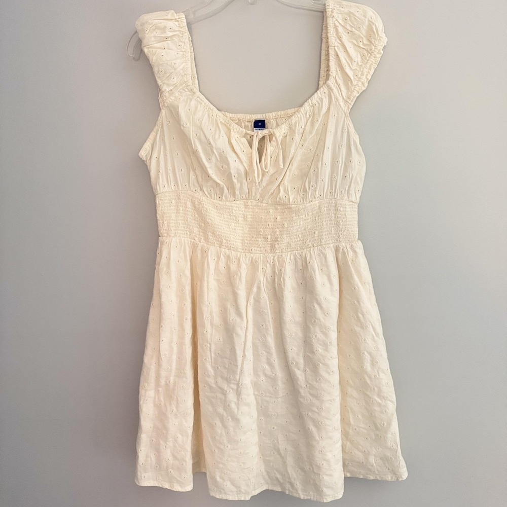 Old Navy Dress Women M White Eyelet Smocked Sundress Boho Lined Fairy Milkmaid